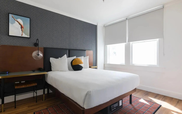 Little Queenie Double room