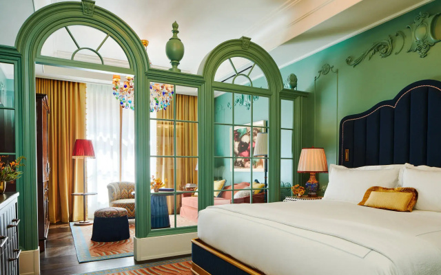 The Mansion Suite