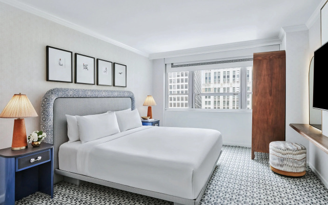 Premier Executive Tower Double Junior Suite with city view
