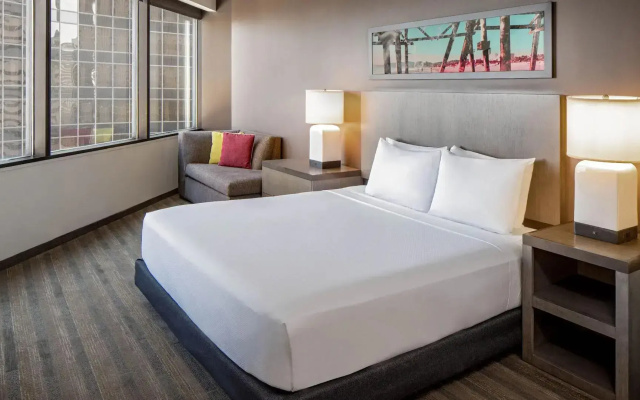 1 Bedroom Accessible Double Suite with view