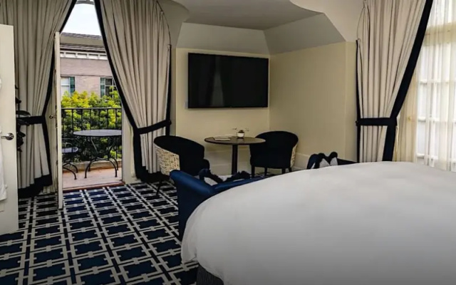 Deluxe Grand Double Suite