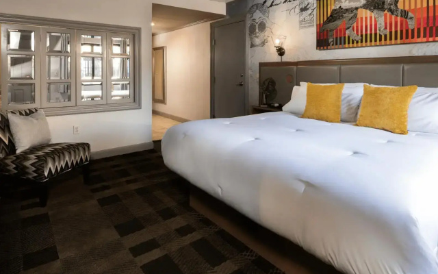 Double Suite