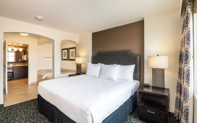 2 Bedrooms Near Casino Suite