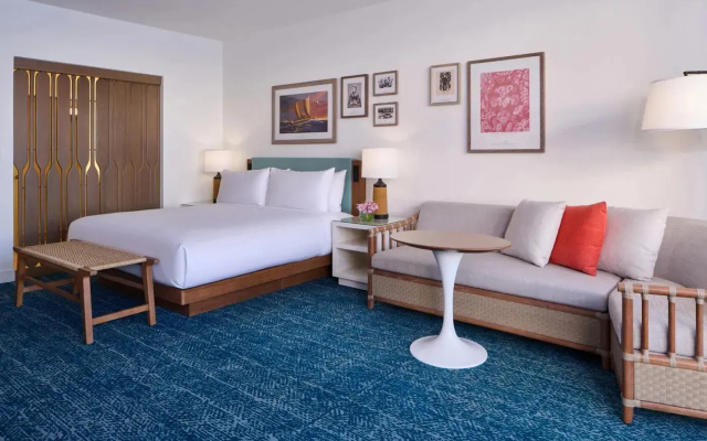 Diamond Head Double Club room oceanfront