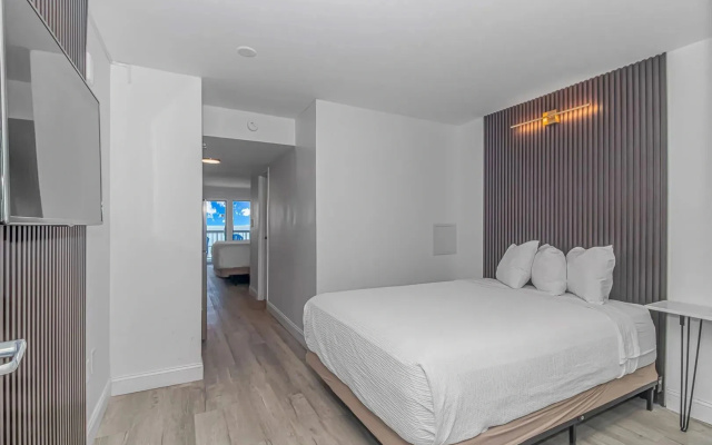 Suite oceanfront
