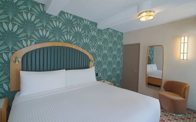 Thomas Edison Suite