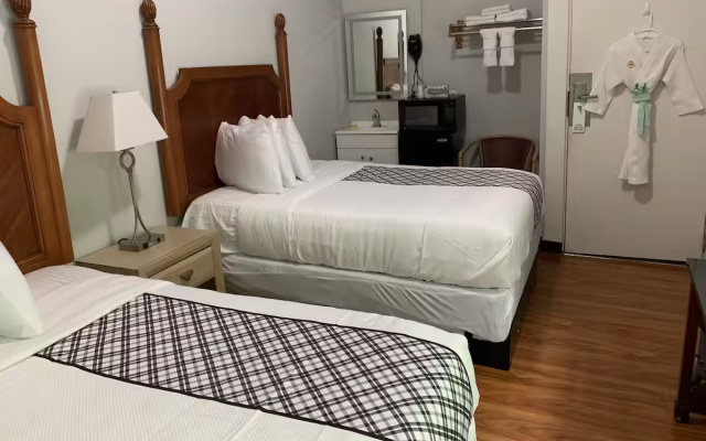 Quadruple room