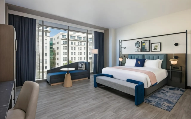 Accessible Double Premier room with city view