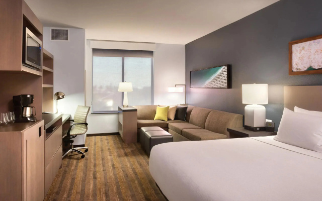 Den Double room