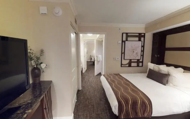 2 Room ADA Accessible Sextuple Suite
