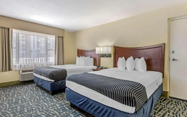 Quadruple room with partial ocean view