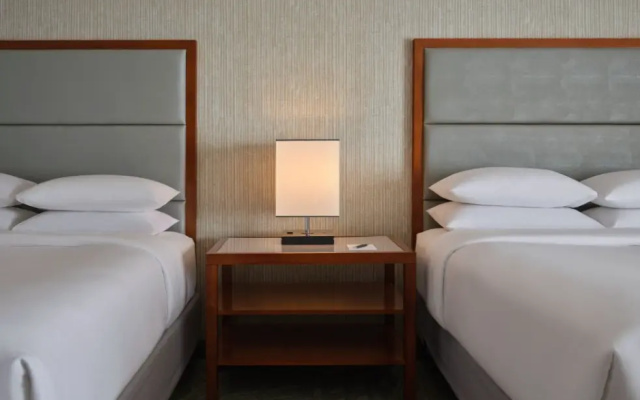 Deluxe Twin Club room
