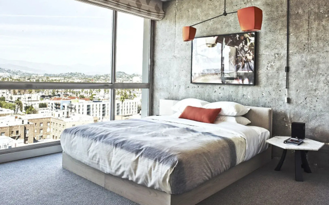Double Suite with land view