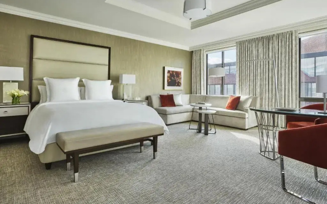 Grand Premier room