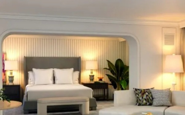 1 Bedroom Corner Double Suite oceanfront