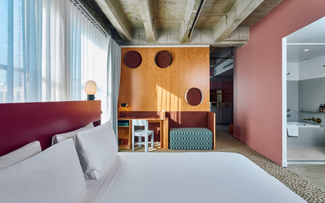 Tri Suite