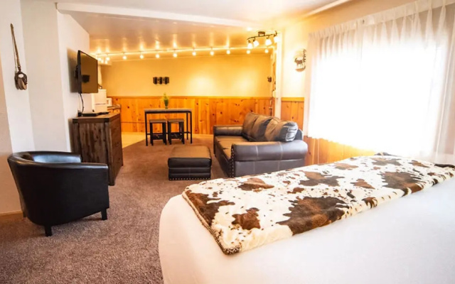 Western Double Suite