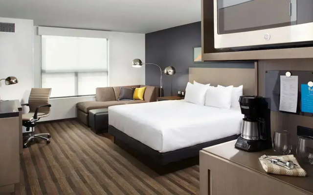 Den Guest Accessible Double room