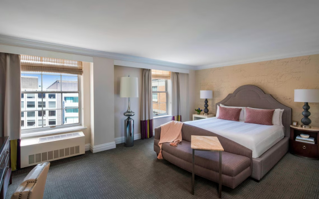 Deluxe Larger Guest room