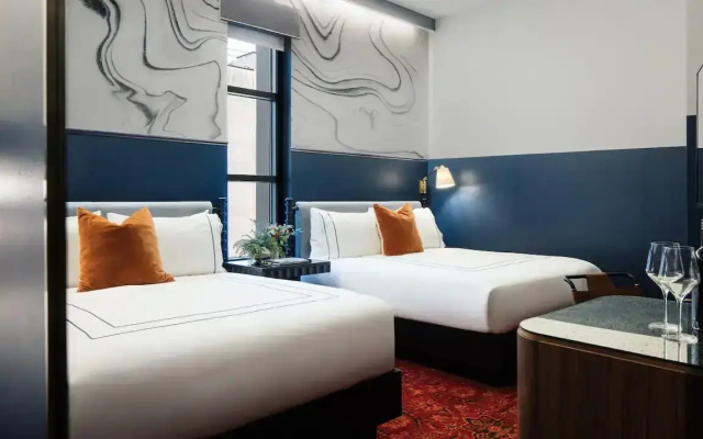 Silver Twin room
