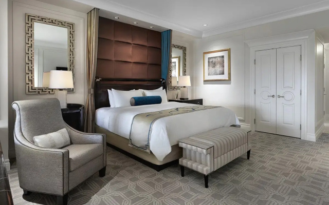 Luxury Suite
