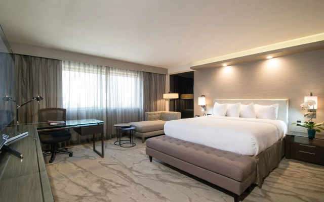 Corner Double room