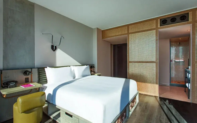 Corner Double room