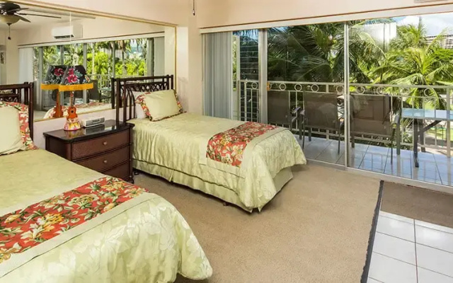 2 Bedrooms Deluxe Suite with park view