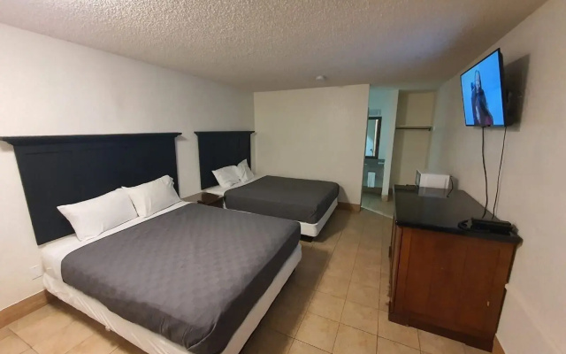 Basic Quadruple room