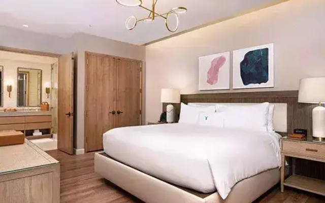 Pool Double Suite