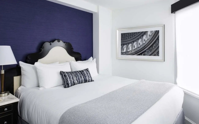Bi-Level Suite