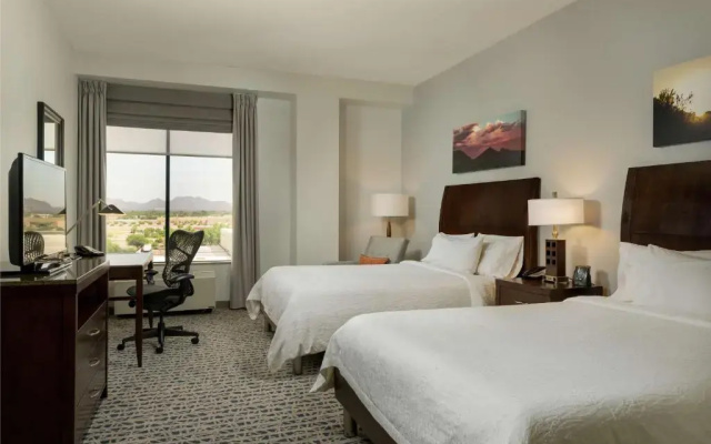 Standard room with mountain view