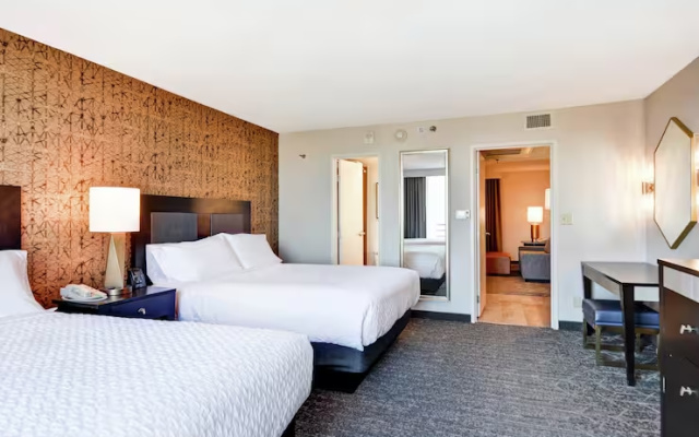 1 Bdrm Quadruple Suite