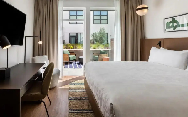 Uptown Terrace room