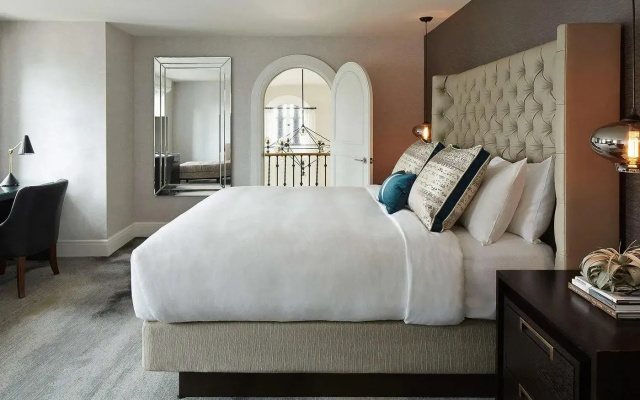 1 Bedroom Executive Tower Double Suite