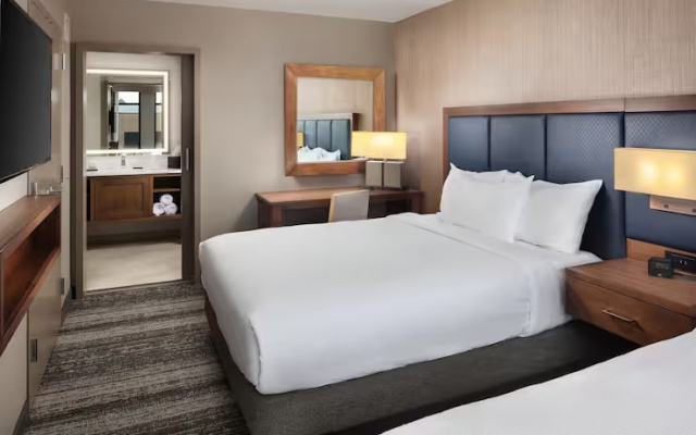 2 Rooms University View Corner Twin Suite