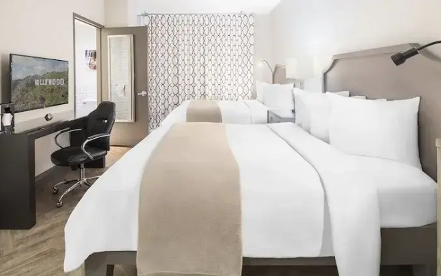 Starlet Twin room