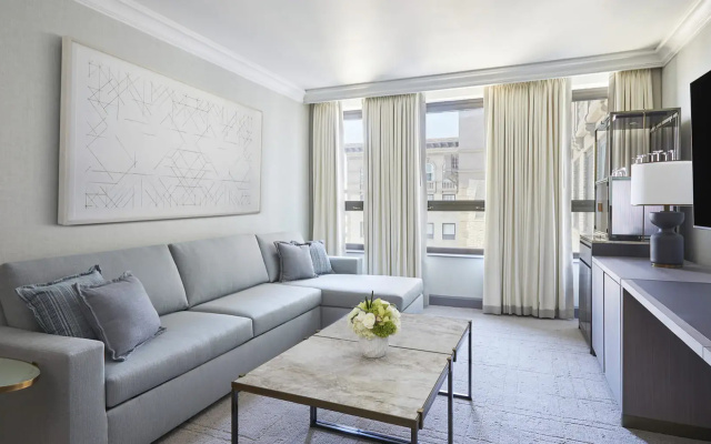 1 Bedroom Wilshire Double Suite