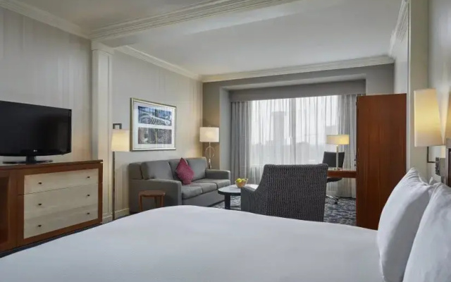 Grand Double Junior Suite with city view