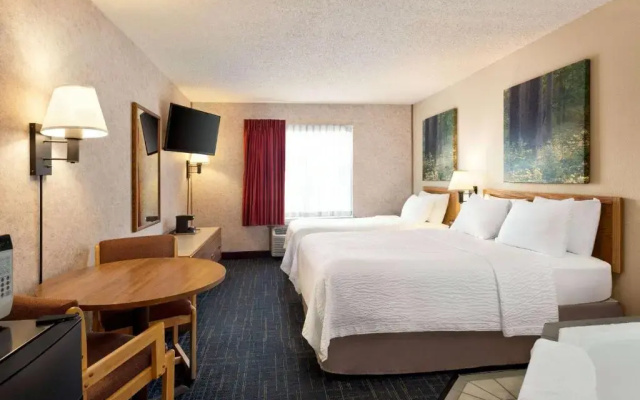 Triple Suite