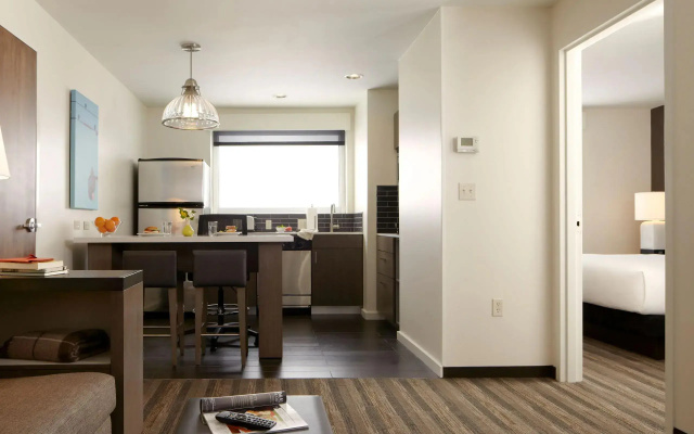 1 Bedroom Accessible Double Kitchen Suite