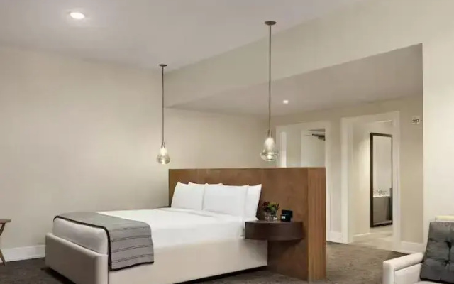 Corner Mobility Accessible Double Junior Suite