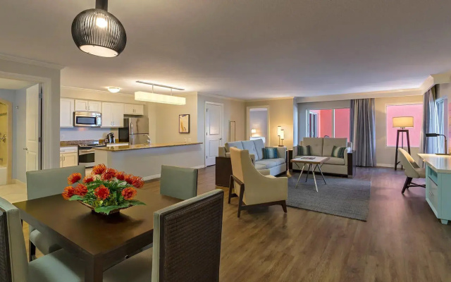 2 Bedrooms Residential Accessible Suite with ocean view