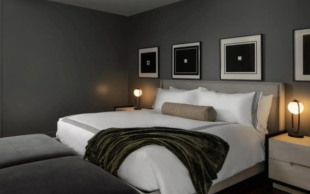 2 Bedrooms Thompson Quadruple Penthouse Suite