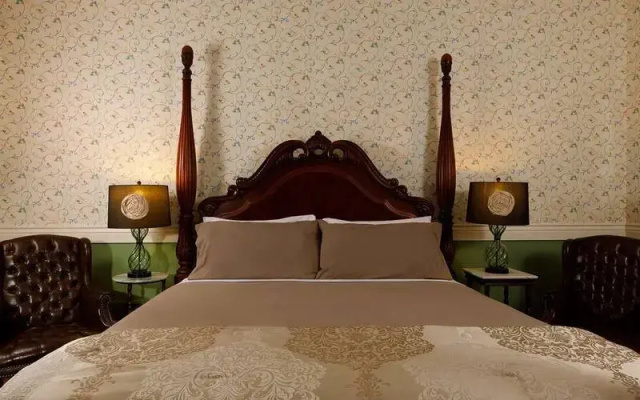 Mackinac Double room