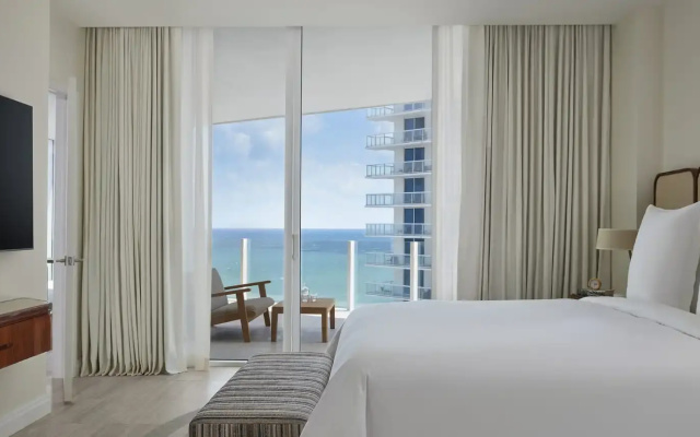 1 Bedroom Double Suite with ocean view
