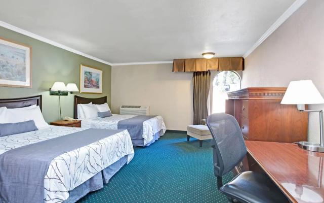 Quadruple room