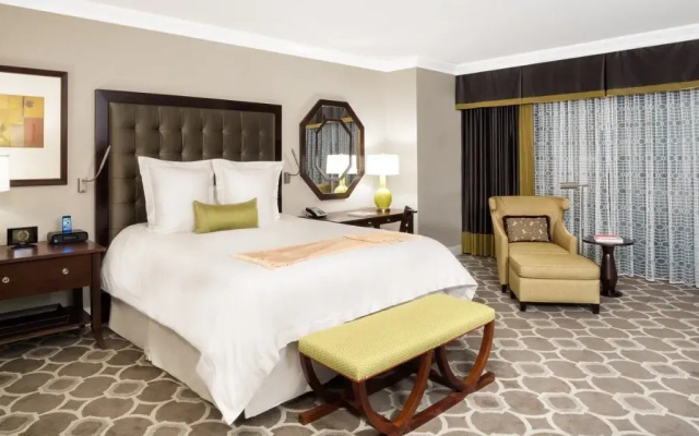 Octavius Premium Double Suite