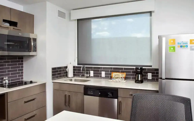 Accessible Double Kitchen Suite