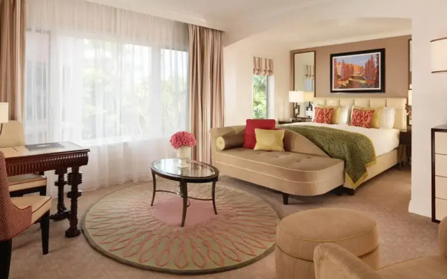 Deluxe Double room with city view